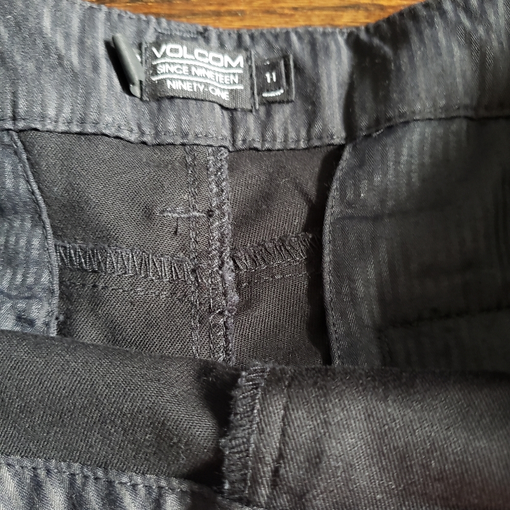 🌟sale Volcom Black Shorts - Picture 4 of 6